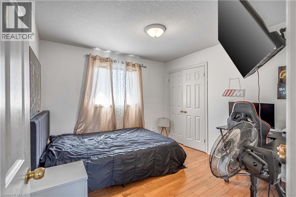 Photo 26 of 16 Jessica Street, Hamilton ON