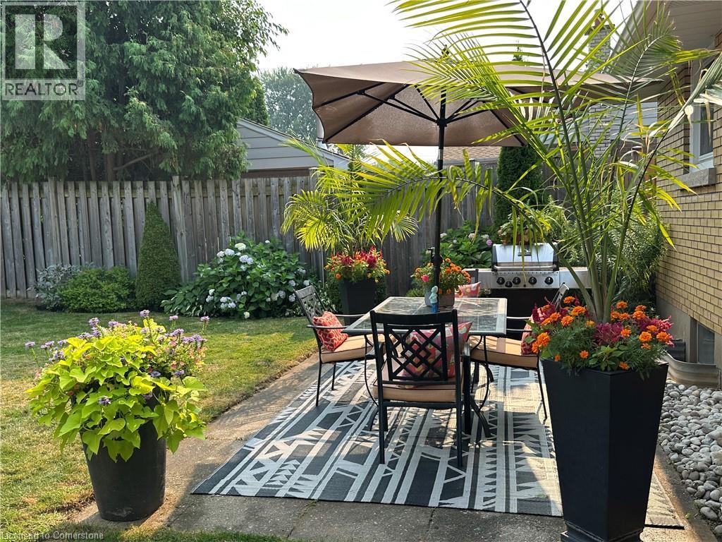 Photo 16 of 6000 Mayfair Drive, Niagara Falls ON