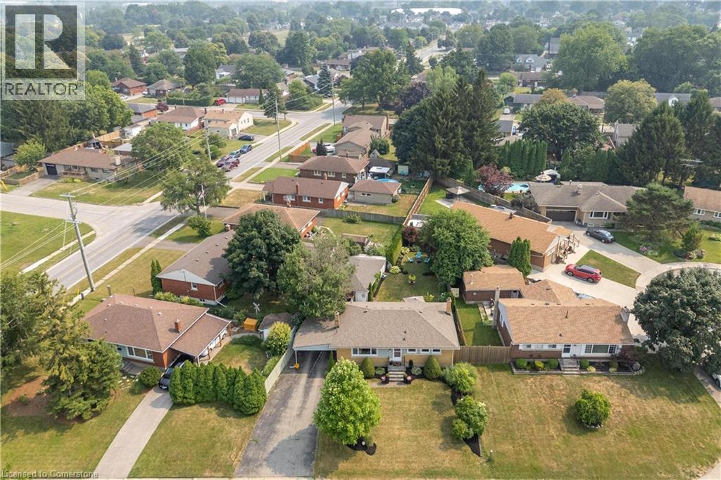 Photo 10 of 6000 Mayfair Drive, Niagara Falls ON