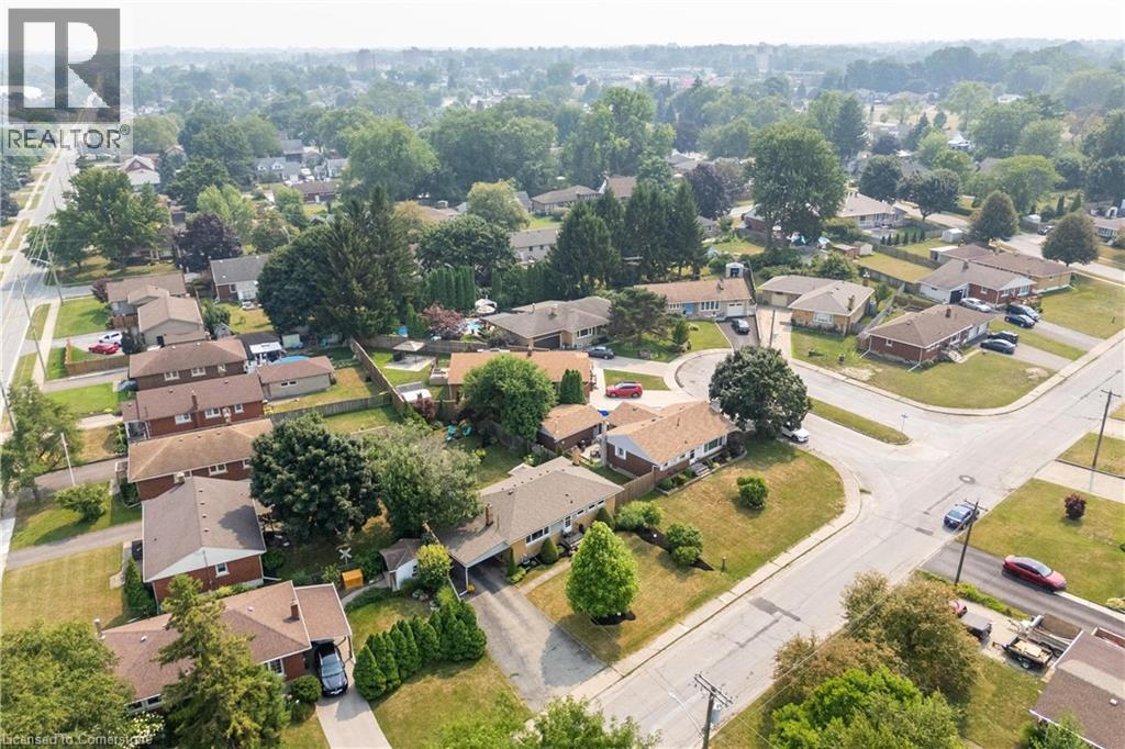 Photo 20 of 6000 Mayfair Drive, Niagara Falls ON