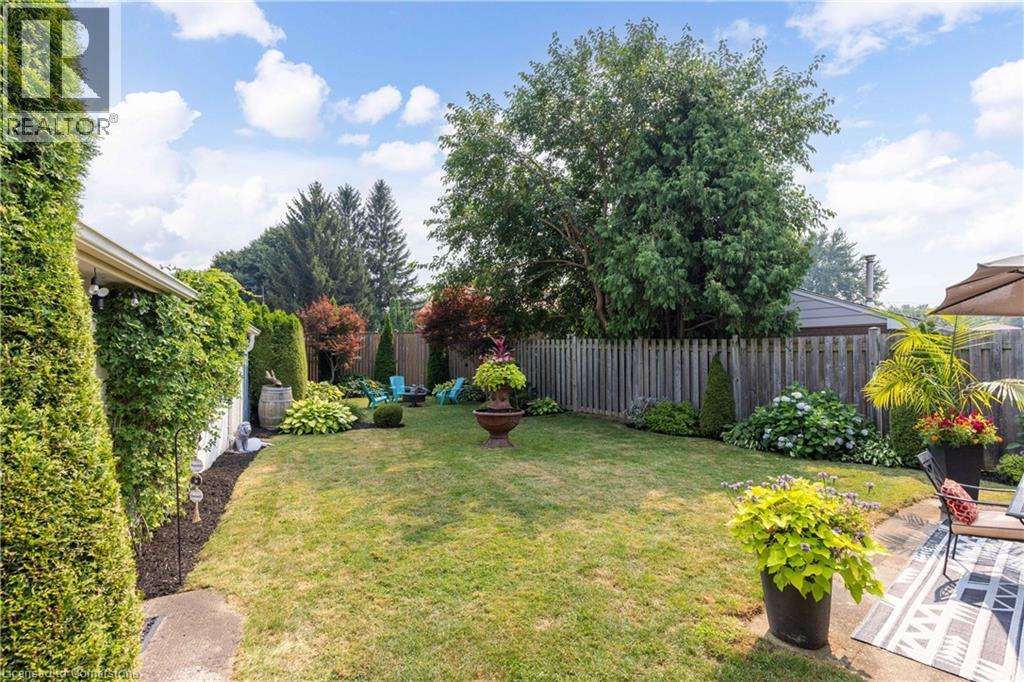 Photo 13 of 6000 Mayfair Drive, Niagara Falls ON