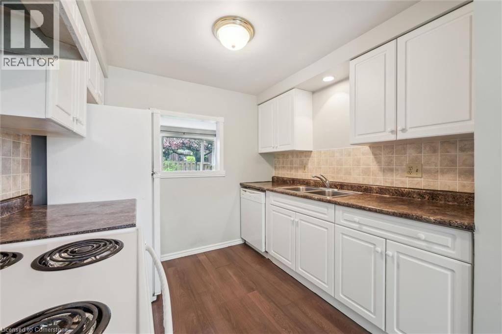 Photo 9 of 210 Glamis Road Unit 6, Cambridge ON