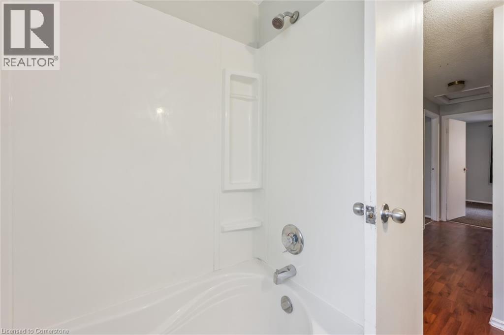 Photo 21 of 210 Glamis Road Unit 6, Cambridge ON