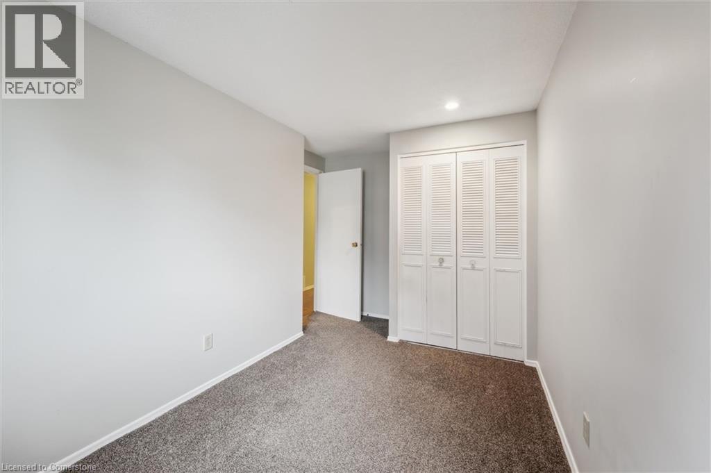 Photo 5 of 210 Glamis Road Unit 6, Cambridge ON