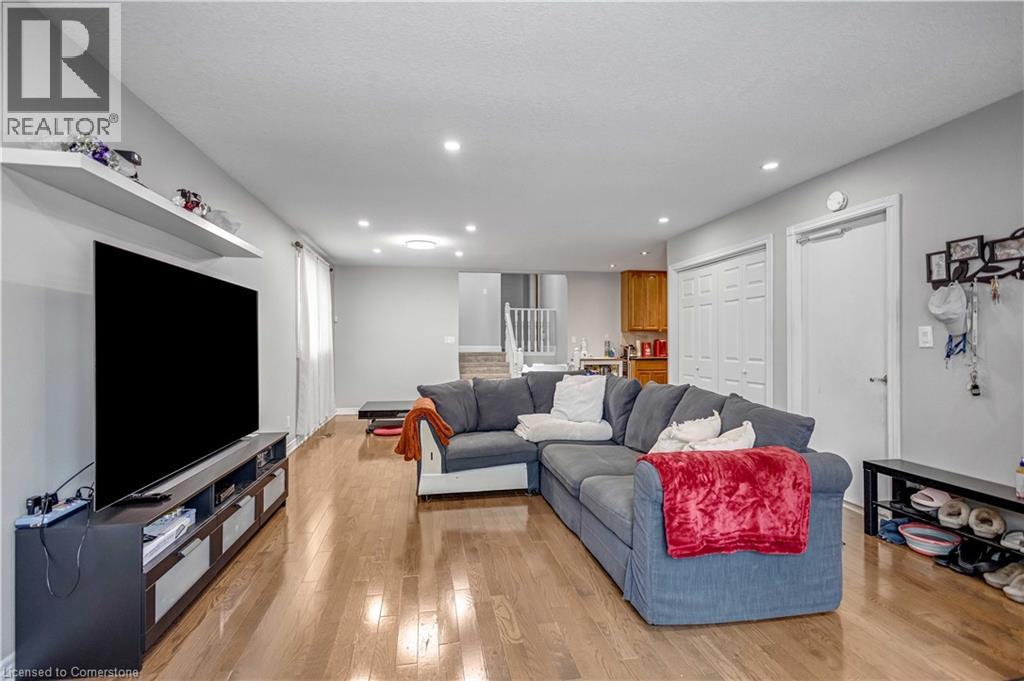 Photo 26 of 18 Rosewell Street, Hamilton ON