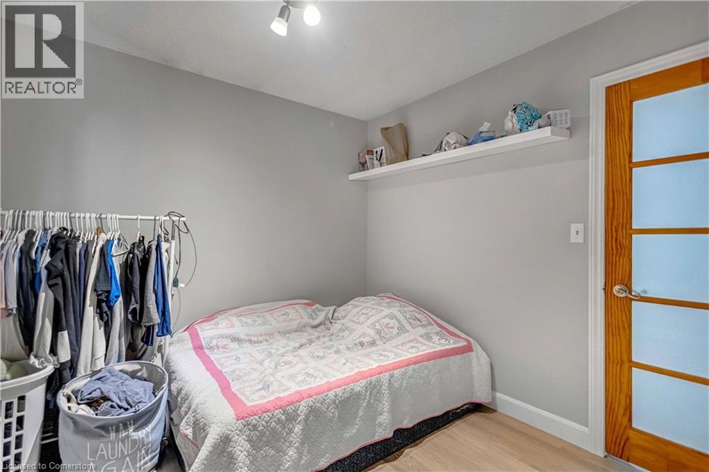 Photo 7 of 18 Rosewell Street, Hamilton ON