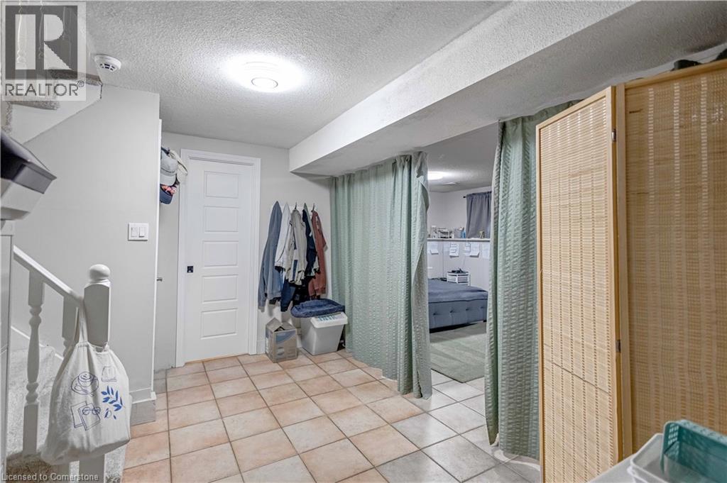Photo 45 of 18 Rosewell Street, Hamilton ON