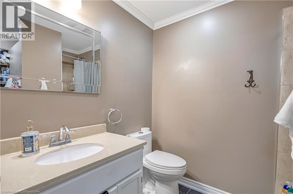 Photo 33 of 18 Rosewell Street, Hamilton ON