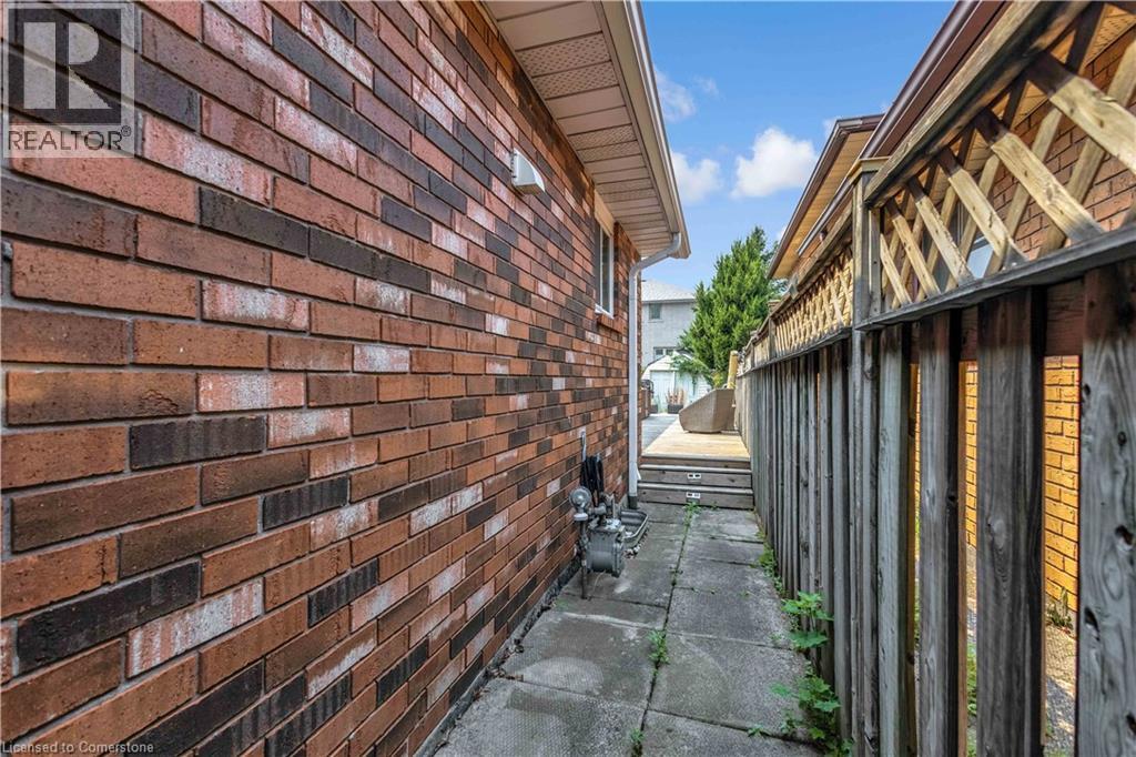 Photo 47 of 18 Rosewell Street, Hamilton ON