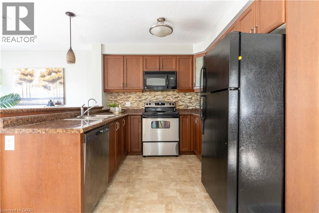 Photo 18 of 1319 Countrystone Drive, Kitchener ON