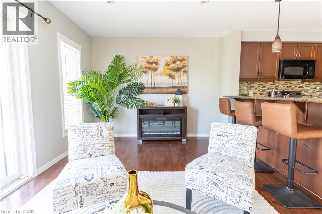 Photo 12 of 1319 Countrystone Drive, Kitchener ON