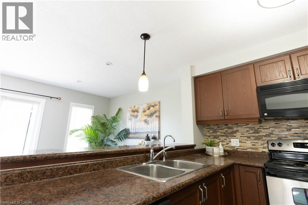 Photo 16 of 1319 Countrystone Drive, Kitchener ON