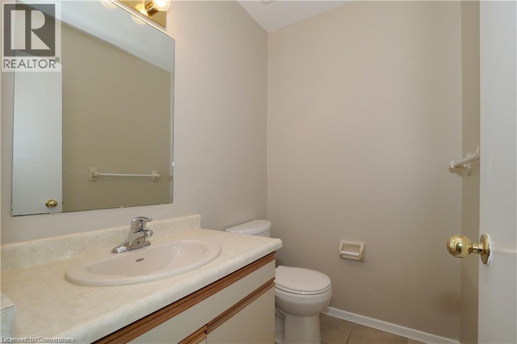 Photo 10 of 395 Kingscourt Drive Unit 2, Waterloo ON