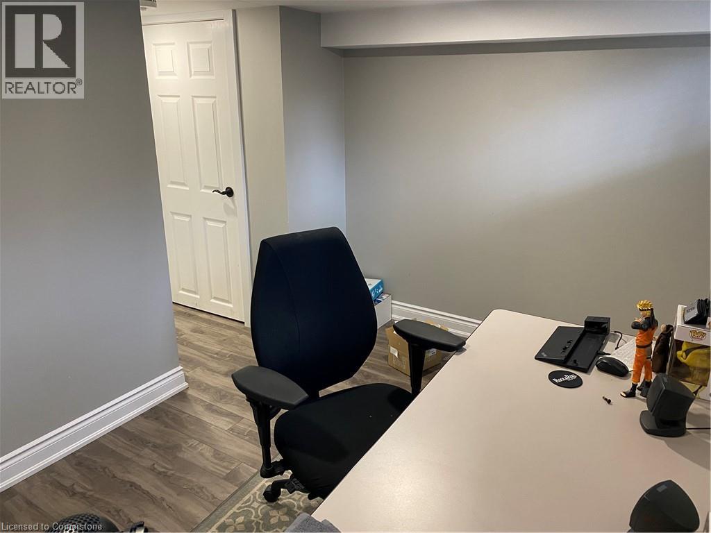 Photo 10 of 46 Cameron Avenue S Unit Lower, Hamilton ON