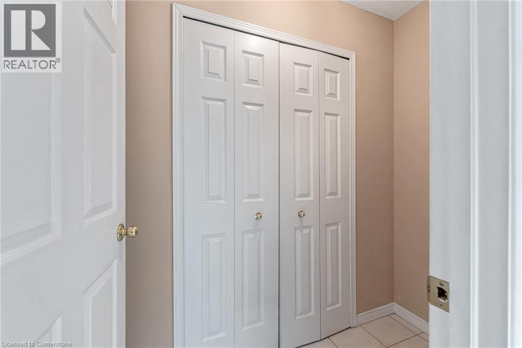 Photo 10 of 25 Kitty Murray Lane Unit 17, Ancaster ON