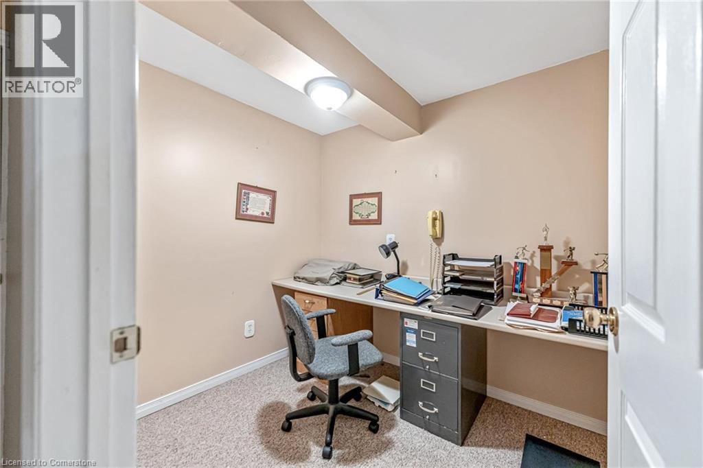 Photo 13 of 25 Kitty Murray Lane Unit 17, Ancaster ON