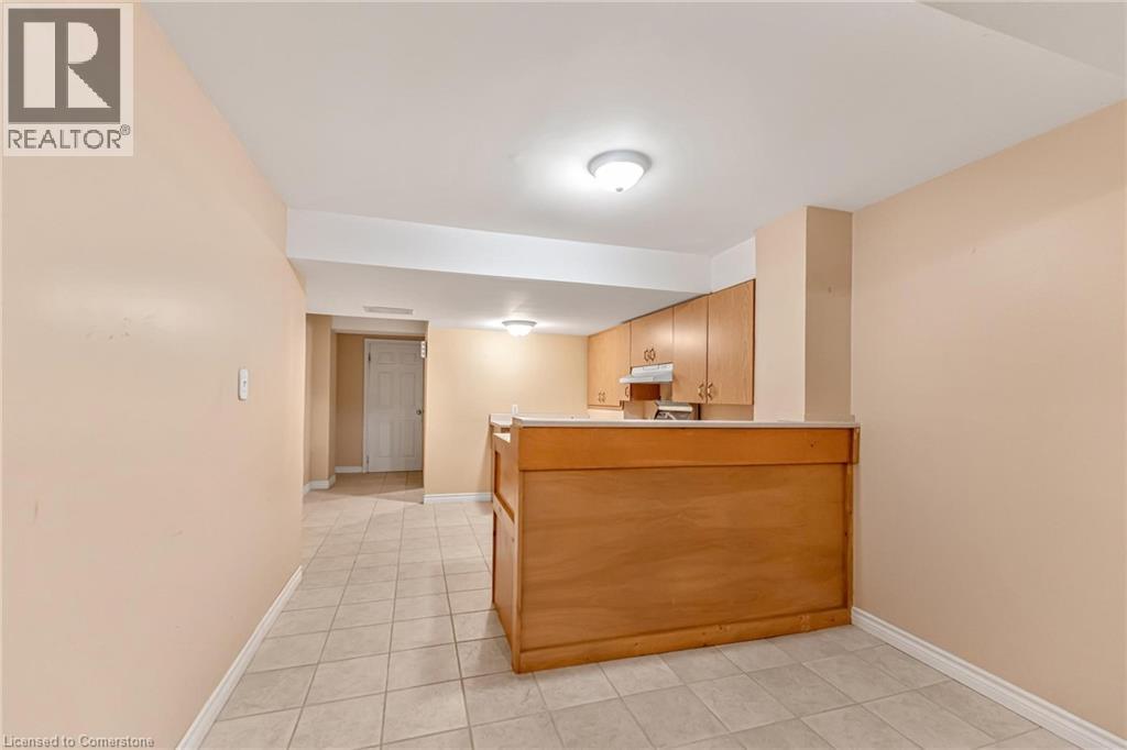 Photo 16 of 25 Kitty Murray Lane Unit 17, Ancaster ON