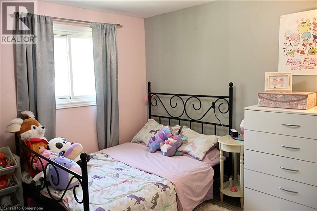 Photo 39 of 9 Duncairn Court, Hamilton ON