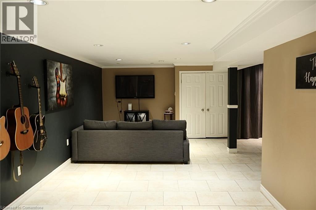 Photo 45 of 9 Duncairn Court, Hamilton ON