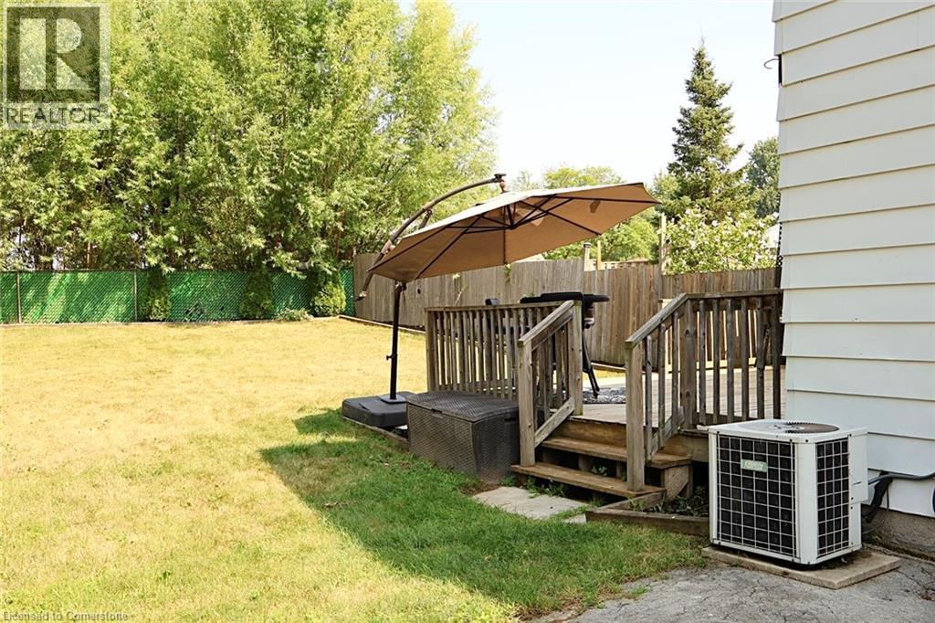 Photo 19 of 9 Duncairn Court, Hamilton ON
