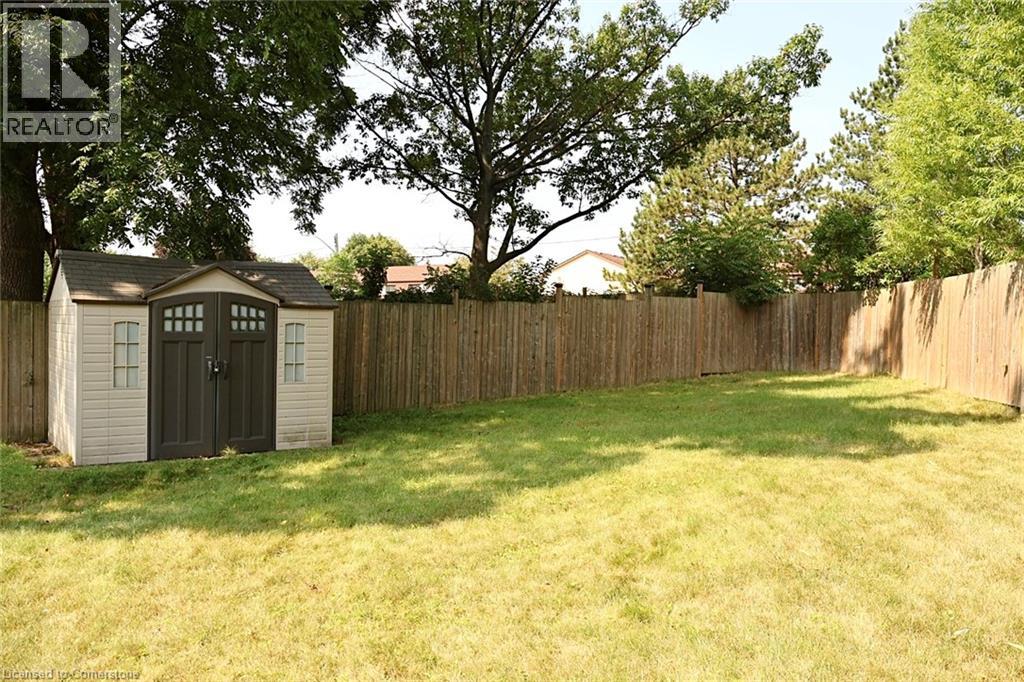 Photo 31 of 9 Duncairn Court, Hamilton ON
