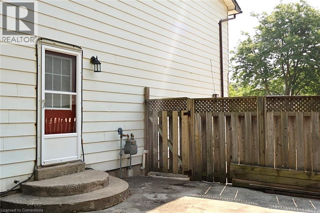 Photo 37 of 9 Duncairn Court, Hamilton ON