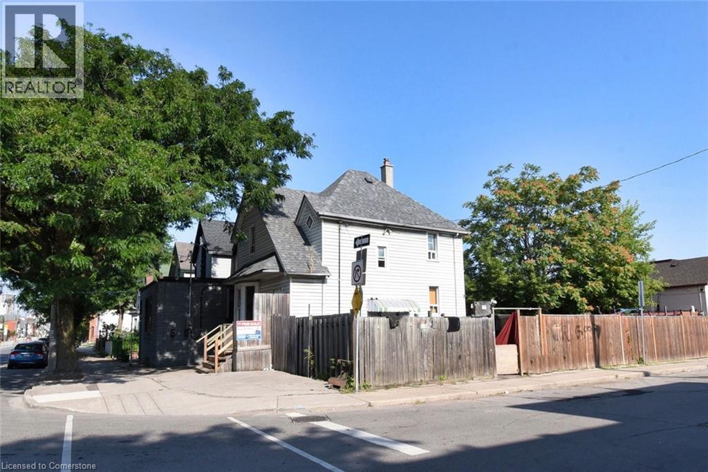 Photo 3 of 427 Cannon Street E, Hamilton ON