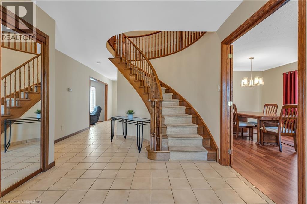 Photo 46 of 2 Vinehill Drive, Hamilton ON