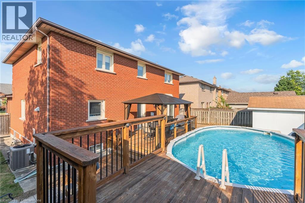 Photo 6 of 2 Vinehill Drive, Hamilton ON
