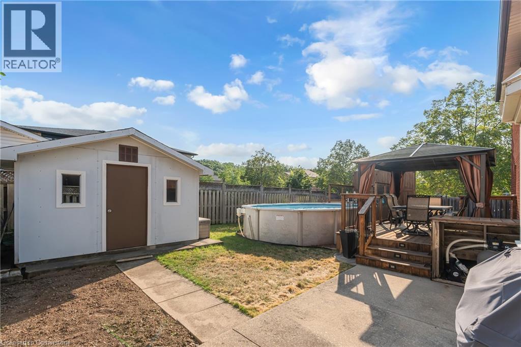 Photo 33 of 2 Vinehill Drive, Hamilton ON