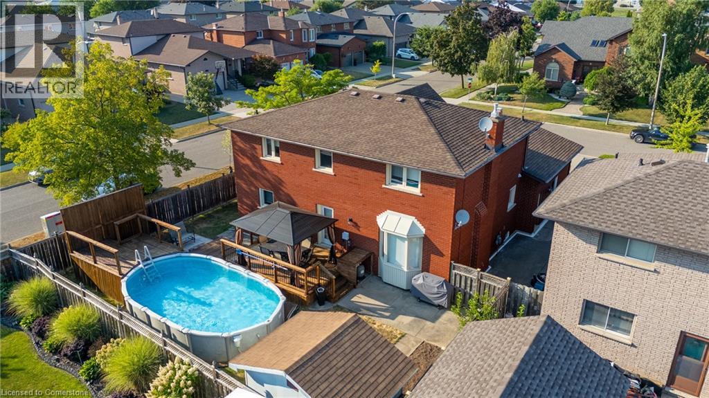Photo 5 of 2 Vinehill Drive, Hamilton ON