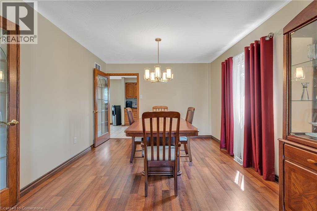 Photo 24 of 2 Vinehill Drive, Hamilton ON