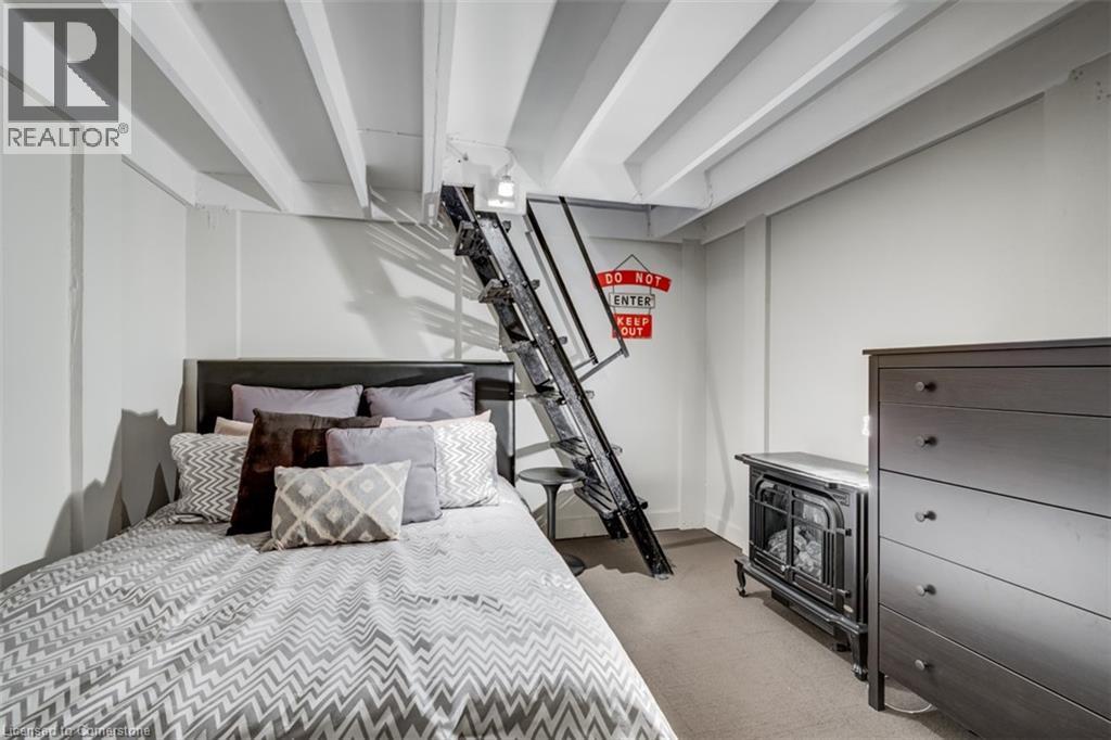 Photo 10 of 155 Dalhousie Street Unit 826, Toronto ON