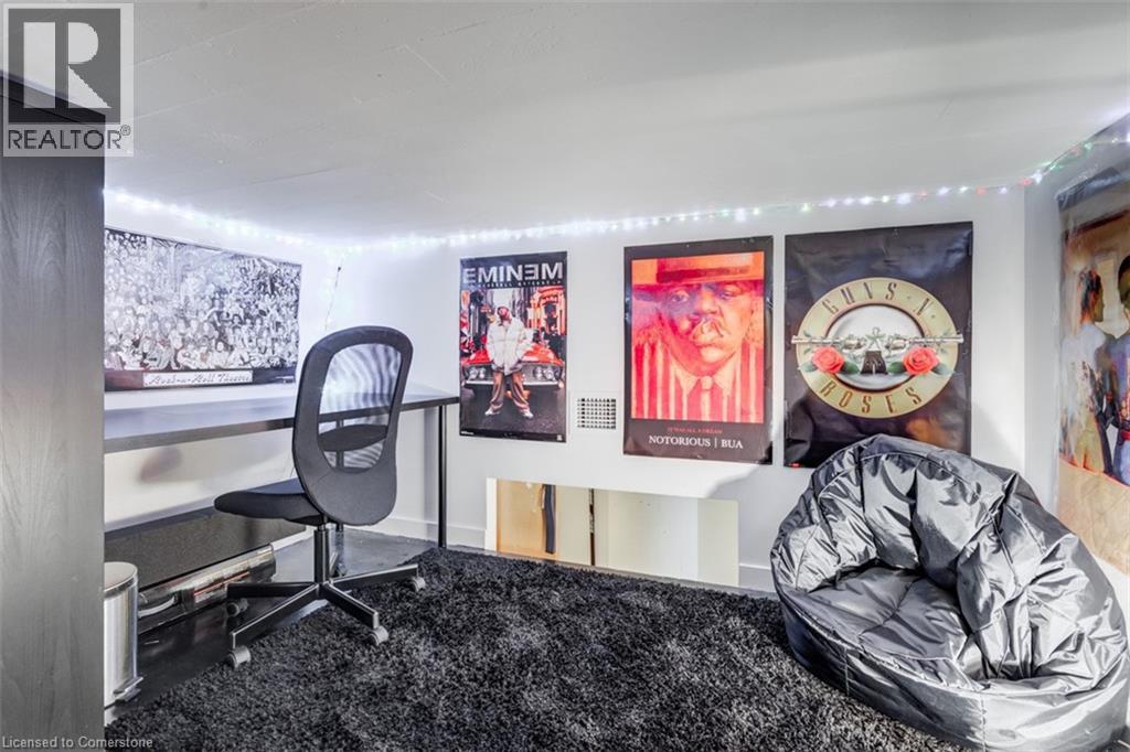 Photo 2 of 155 Dalhousie Street Unit 826, Toronto ON