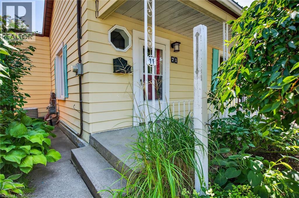 Photo 3 of 71 Brock Street, Brantford ON