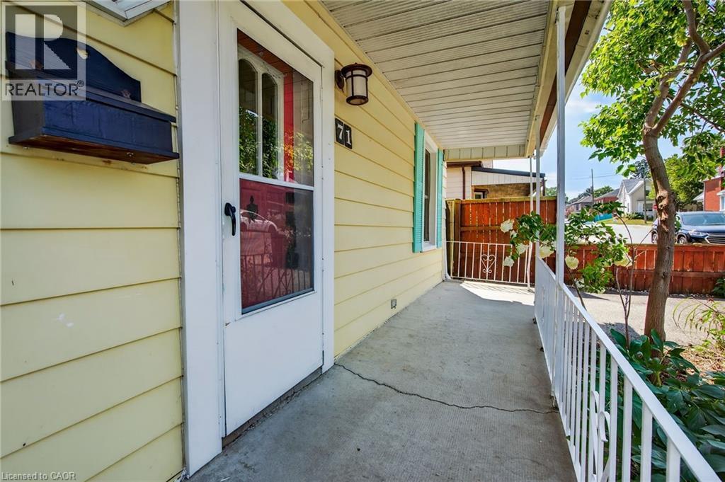 Photo 4 of 71 Brock Street, Brantford ON