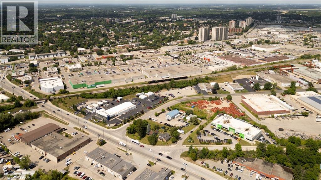 Photo 23 of 28 Manitou Drive, Kitchener ON