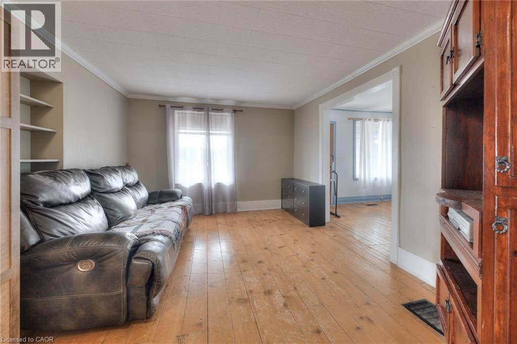 Photo 9 of 28 Manitou Drive, Kitchener ON