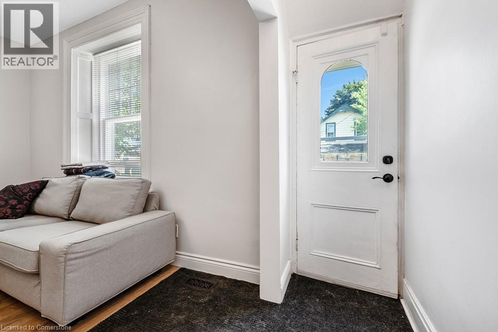 Photo 6 of 146 Westminster Drive S, Cambridge ON