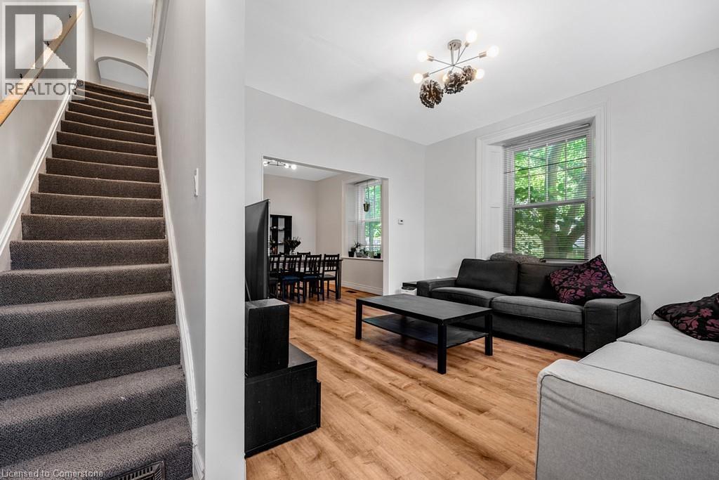 Photo 35 of 146 Westminster Drive S, Cambridge ON