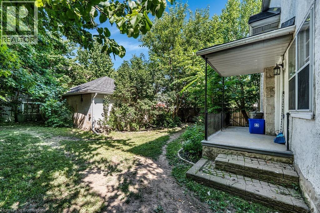 Photo 12 of 146 Westminster Drive S, Cambridge ON