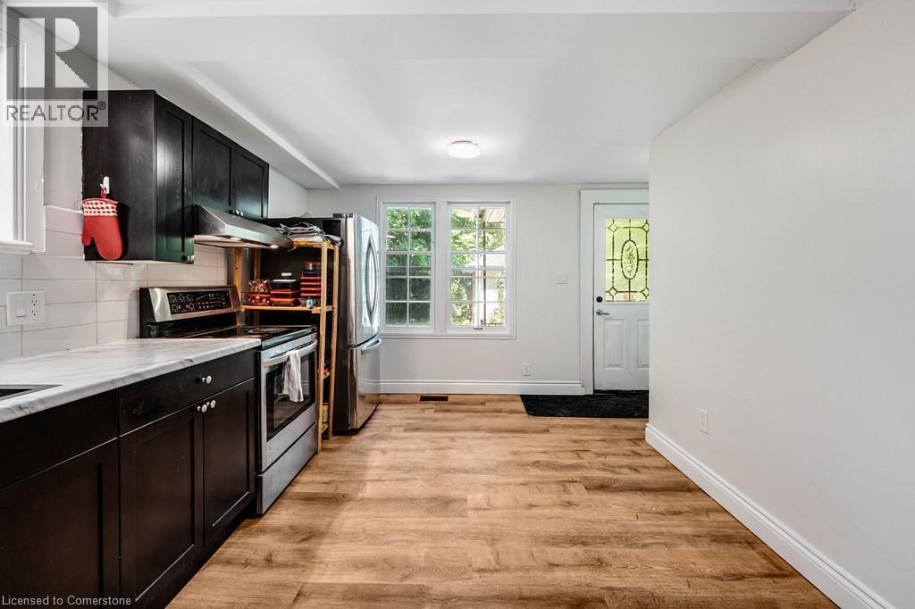 Photo 8 of 146 Westminster Drive S, Cambridge ON