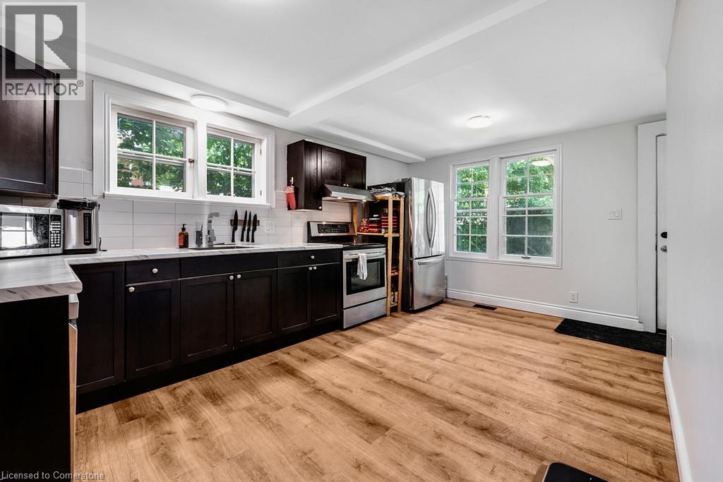 Photo 25 of 146 Westminster Drive S, Cambridge ON