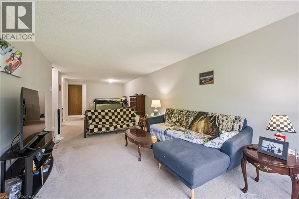 Photo 6 of 35 Green Valley Drive Unit 402, Kitchener ON