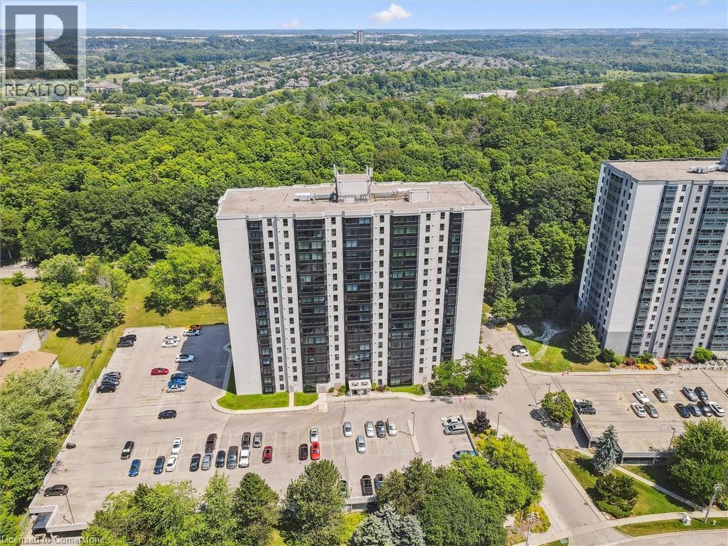 Photo 24 of 35 Green Valley Drive Unit 402, Kitchener ON