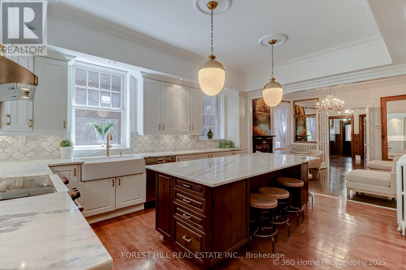 Photo 5 of 379 Huron Street, Toronto ON