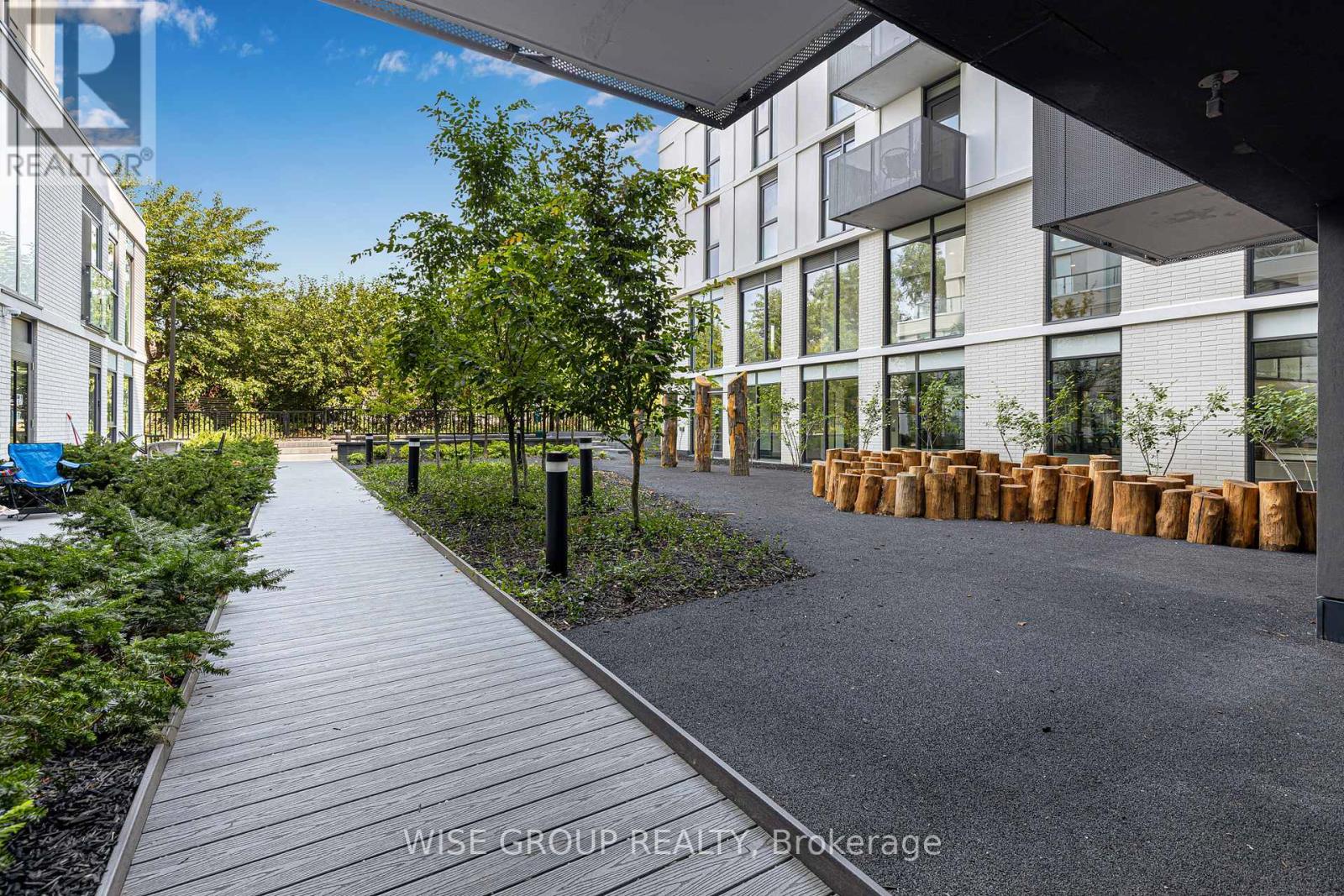 Photo 1 of 607 500 Wilson Avenue, Toronto ON