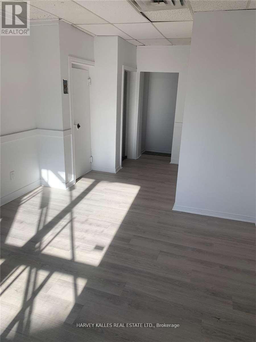 Photo 4 of Main 2 881 St Clair Avenue W, Toronto ON