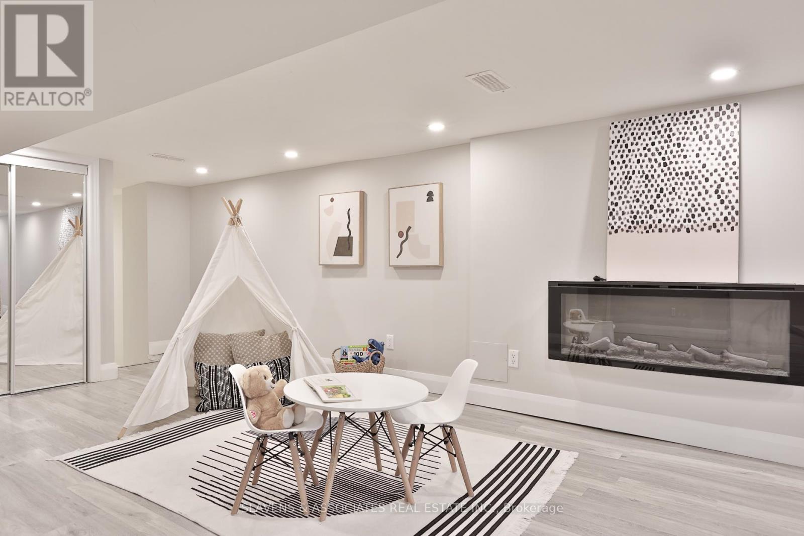 Photo 8 of 52 Shields Avenue, Toronto ON