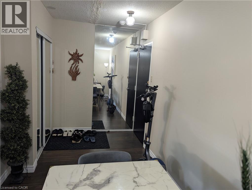 Photo 2 of 81 Church Street Unit 201, Kitchener ON